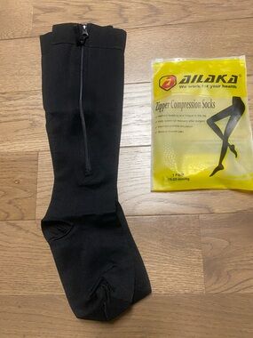 Zipper Compression Socks - Black